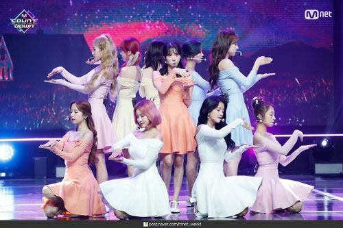 WJSN khoe giọng live mượt mà 'ăn đứt' Twice