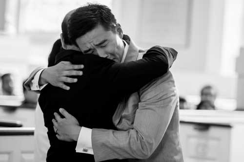 Xúc động tâm thư bố gửi con trai: "Con à, vợ không phải người thân của con"