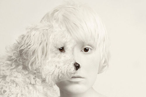 Con người và động vật xuất hiện cùng nhau trong bộ ảnh ghép mắt tuyệt đẹp