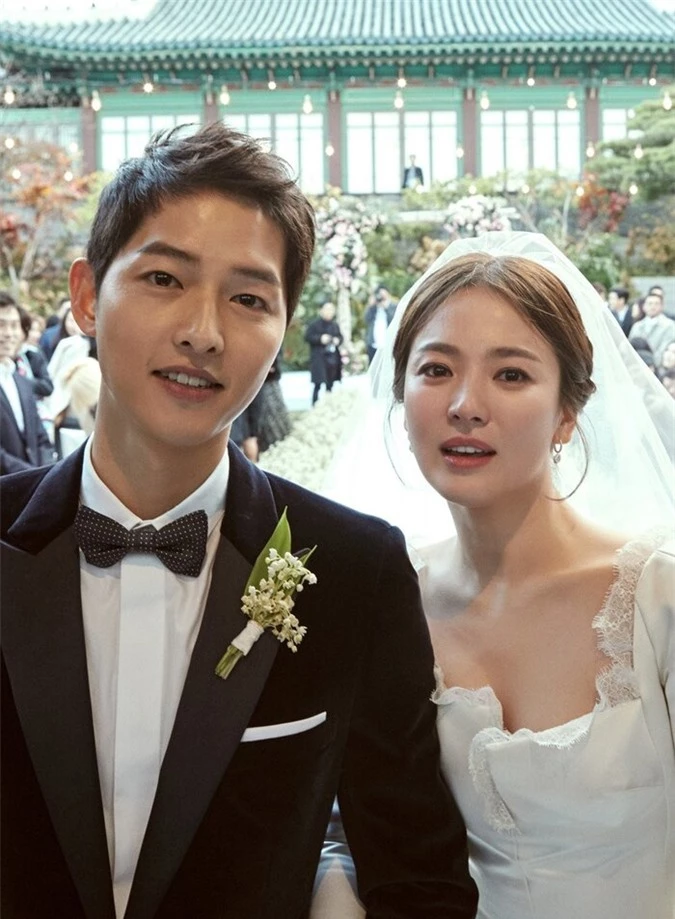 Song Joong Ki nói về cuộc sống riêng tư sau 1 năm ly hôn Song Hye Kyo - Ảnh 1