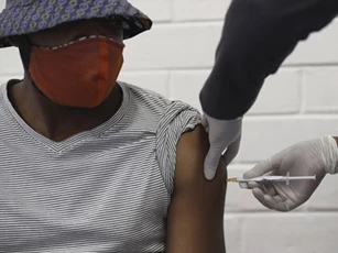 Vaccine COVID-19 cho các nước nghèo: Cần hơn 30 tỷ USD, mới chỉ nhận được 1/10