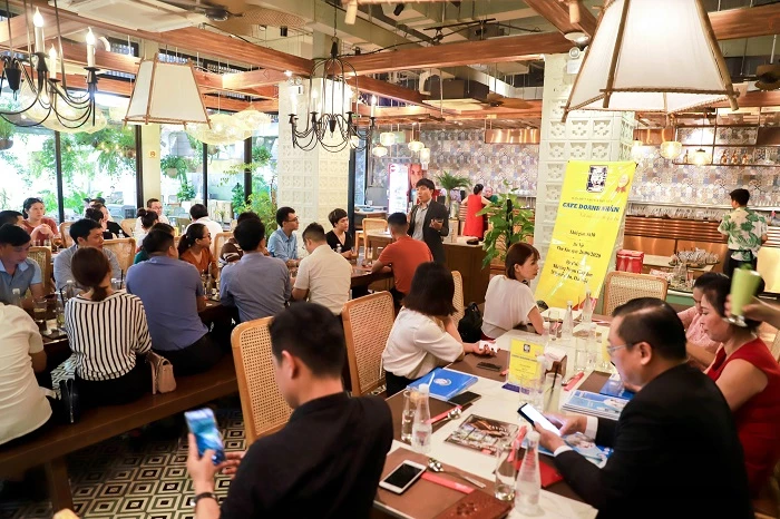 Các chủ DN cùng tham gia chương trình Cafe doanh nhân ngày 26/5 vừa qua