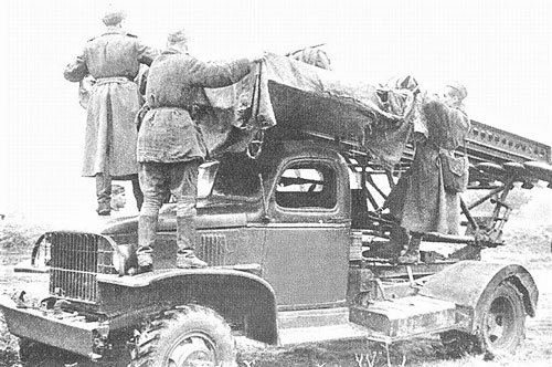 Ba chiến sĩ Katyusha tiêu diệt 500 lính Đức