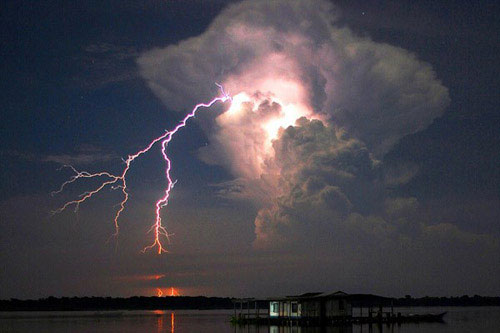 Cùng khám phá những hiện tượng thiên nhiên kỳ lạ nhất thế giới