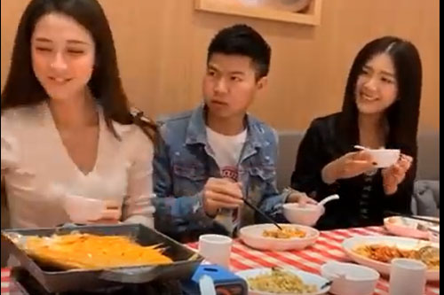 CLIP: Những khoảnh khắc thú vị khó quên trên mạng xã hội TikTok