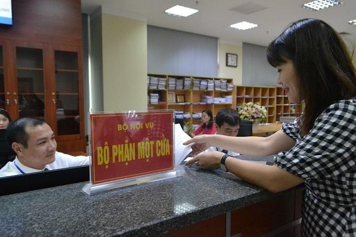 Từ năm 2023, sơ yếu lý lịch điện tử sẽ thay thế bản giấy, giảm thiểu việc kê khai hồ sơ cán bộ