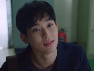 Phim mới vừa chiếu, nhan sắc Kim Soo Hyun được khen hết lời