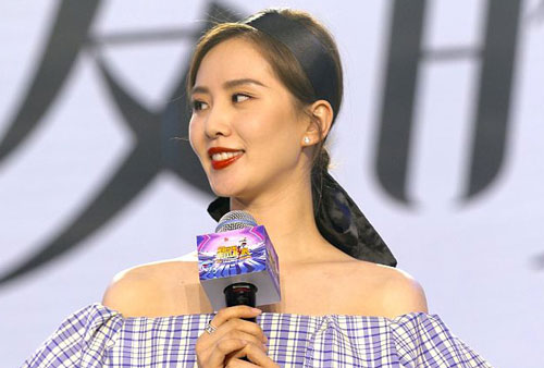 Lưu Thi Thi "gây sốt" mạng xã hội khi nhan sắc thật được phơi bày qua loạt ảnh chụp vội