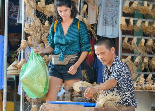 Chiem nguong nhung buc tuong chan dung co quai va ky la tu goc tre hinh anh 5