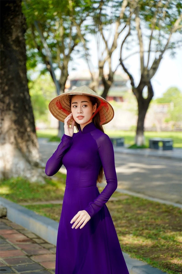 Hoa hậu Khánh Vân, Mạc Văn Khoa diện đồ ton-sur-ton trong Ẩm thực kỳ thú - Ảnh 3.