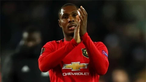 Ighalo cân bằng kỷ lục 95 năm của M.U, làm lu mờ Ibrahimovic