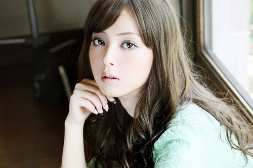 Siêu mẫu Nhật Bản chăm sóc da thế nào để trông trẻ hơn tuổi thật?