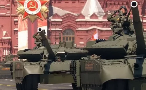 Xe tăng chiến đấu chủ lực T-80BVM của Quân đội Nga. Ảnh: TASS.