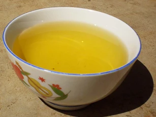 Bỏ thứ này vào nước rửa mặt thì dù 40 tuổi da vẫn láng mịn, không nhăn, không nám