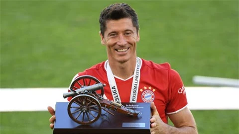 Chiếc giày Vàng châu Âu 2019/20: Lewandowski độc chiếm ngôi đầu, Werner bắt kịp Immobile