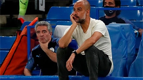 HLV Guardiola thừa nhận Man City không còn tâm trí đá Ngoại hạng Anh