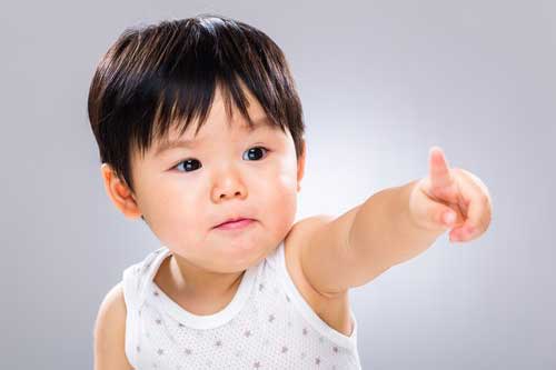 Con chậm nói nhưng đi kèm 7 biểu hiện, cha mẹ không cần lo lắng vì bé thông minh bẩm sinh