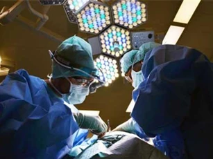 Cưới 9 năm không có con, người phụ nữ đi khám mới biết một sự thật bất ngờ