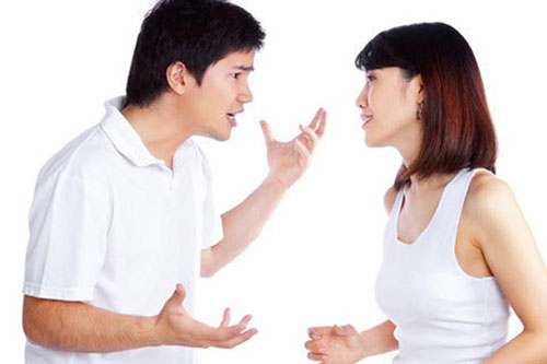 Không còn cảm xúc yêu đương nhưng mỗi lần xuất hiện, chồng lại ghen tuông vô cớ