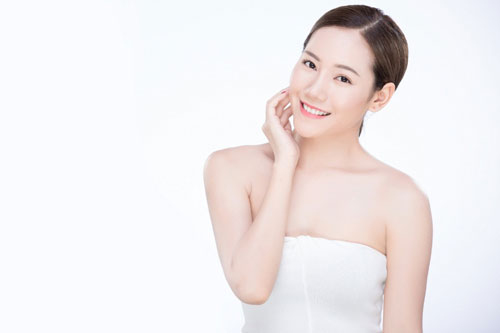 Trộn muối với thứ này rồi tắm, da trắng mịn nõn nà mà không cần tới spa hay dùng mỹ phẩm đắt tiền