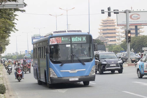 TP.HCM dừng nhiều tuyến xe bus từ 1/7. Ảnh: Báo Người Lao Động.