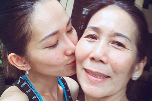 Kim Hiền đau đớn vì không thể về chịu tang mẹ