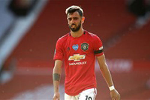 Sự thăng hoa của Bruno Fernandes "bóc trần" vấn đề của M.U