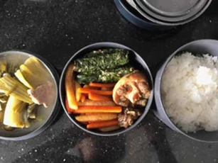 Những sai lầm tai hại khi mang cơm đi làm, điều số 1 nhiều người mắc phải