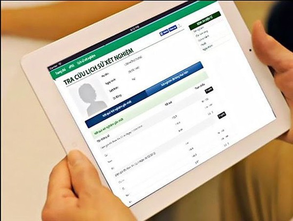 X&#xE2;y d&#x1EF1;ng h&#x1EC7; th&#x1ED1;ng h&#x1ED3; s&#x1A1; s&#x1EE9;c kh&#x1ECF;e &#x111;i&#x1EC7;n t&#x1EED; &#x111;&#x1EC3; ph&#xE1;t tri&#x1EC3;n y t&#x1EBF; th&#xF4;ng minh