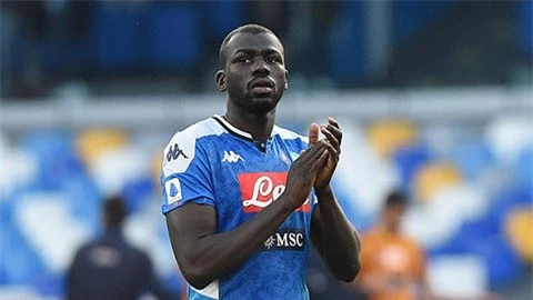 Kalidou Koulibaly của Napoli được đánh giá là trung vệ hay bậc nhất hiện tại của châu Âu