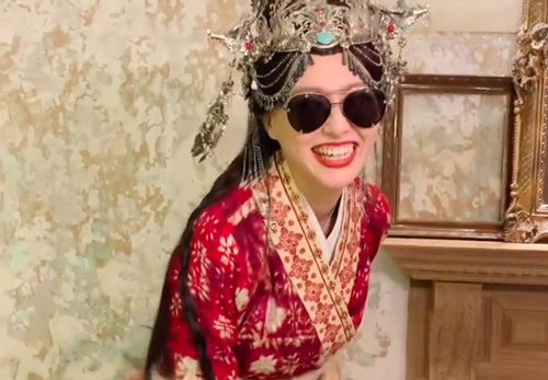 Đường Yên lần đầu xuất hiện sau thời gian nghỉ sinh con, nhan sắc gái một con gây chú ý