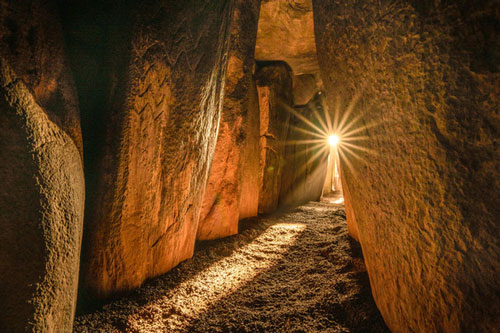 DNA lạ trong mộ cổ hoàng tử 3.200 tuổi tiết lộ cuộc hôn phối gây sốc