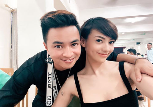 Ít ai biết anh trai của người mẫu Hồng Quế lại là một diễn viên tài năng