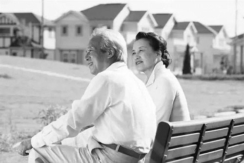 Top 10 điều chúng ta cảm thấy thấm thía khi cha mẹ không còn nữa