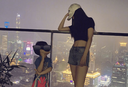 Đăng ảnh bên con trai lớn phổng, Angelababy bị nói chẳng khác nào mẹ đơn thân