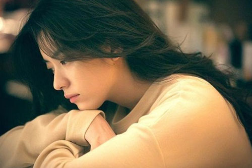 Gần 1 năm sau ngày chồng mất, tôi ngẩn ngơ khi nhận được email do chính anh gửi