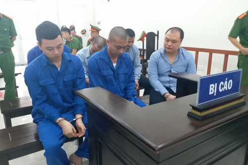 Đánh chết người vì nghi lấy trộm xe máy ở Hà Nội: Gần 100 năm tù cho 6 bị cáo