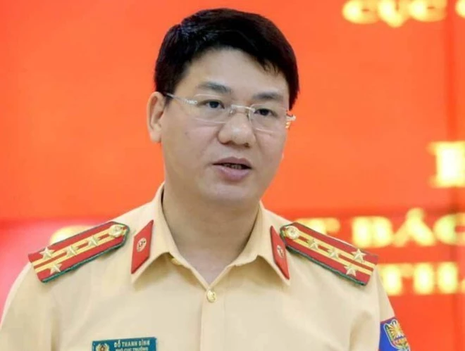  Đại tá Đỗ Thanh Bình, Phó Cục trưởng Cục CSGT cho biết, từ hôm nay các quyết định xử phạt vi phạm giao thông buộc phải nhập vào phần mềm và thông báo đến số điện thoại người dân.