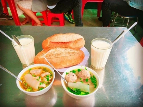 Bánh mì xíu mại Hoàng Diệu    