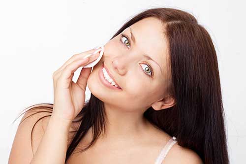 Những việc cần làm vào buổi tối để "trẻ mãi không già"