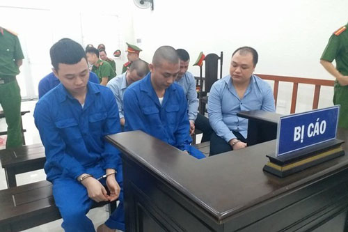 Hà Nội: Người đàn ông bị đánh chết giữa phố sau cuộc kiếm tìm xe cài định vị