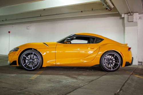  7. Toyota Supra 2021 (giá khởi điểm: 42.990 USD).