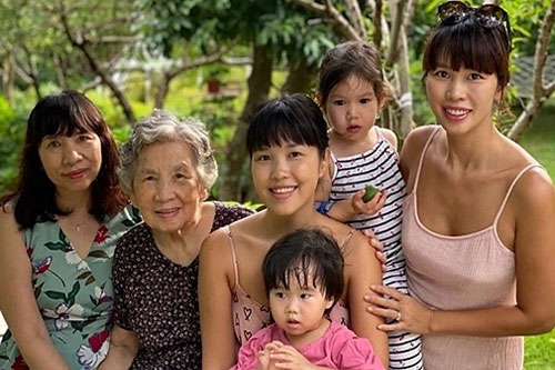 Bốn thế hệ nhà Hà Anh quây quần