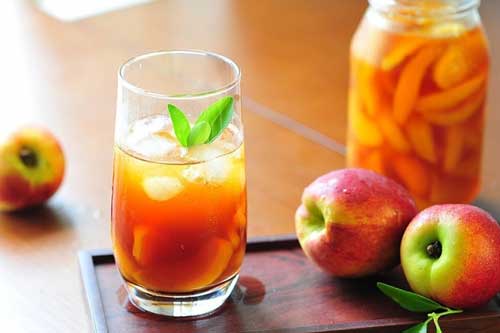 Mùa Hè mẹ làm trà thạch đào thơm ngon giải nhiệt