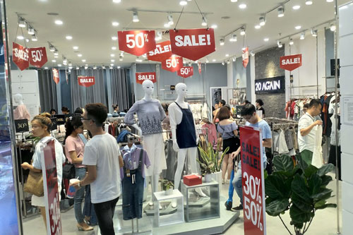 Kích cầu sức mua nội địa, hàng Việt có thể nắm 'Át chủ bài'?