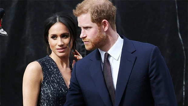 Harry dính nghi án âm thầm trở về hoàng gia khiến Meghan Markle vô cùng giận dữ, cặp đôi chuẩn bị đường ai nấy đi - Ảnh 2.