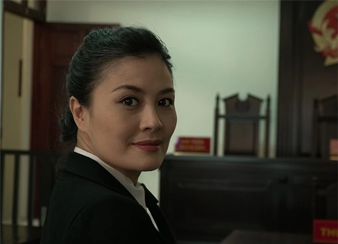 Tạo hình của nhân vật Thùy Dung do Hoa Thúy đảm nhận trong phim Lựa chọn số phận.
