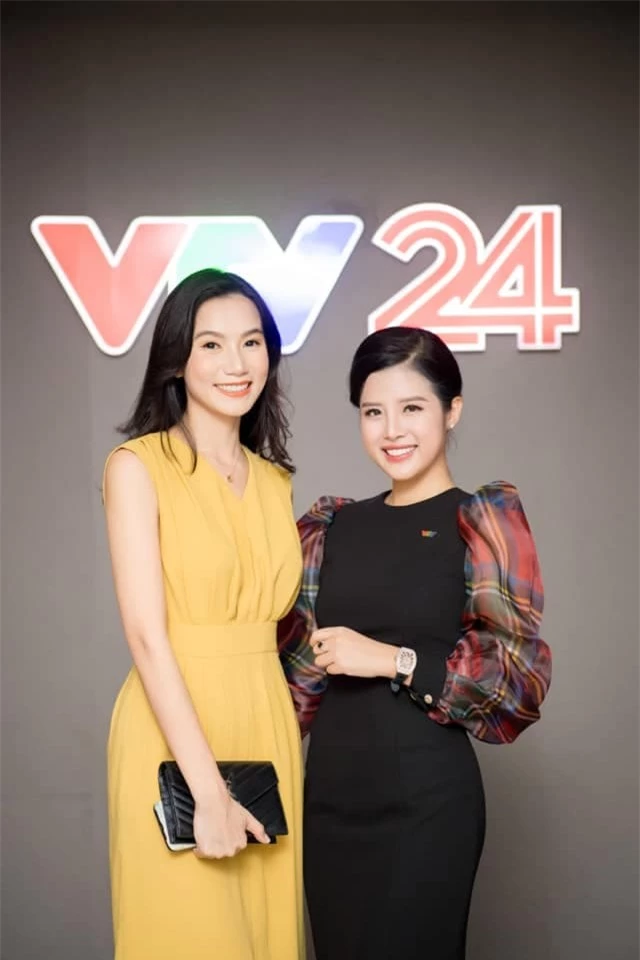 Nhan sắc như Hoa hậu và cuộc sống sang chảnh của MC trẻ nhất nhì VTV - Hải Vân 9