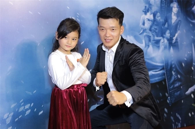 Diễn viên nhí Mona Bảo Tiên (từng đóng vai Trà Long 6 tuổi trong phim Mắt biếc) tham gia một vai trong phim Đỉnh mù sương.