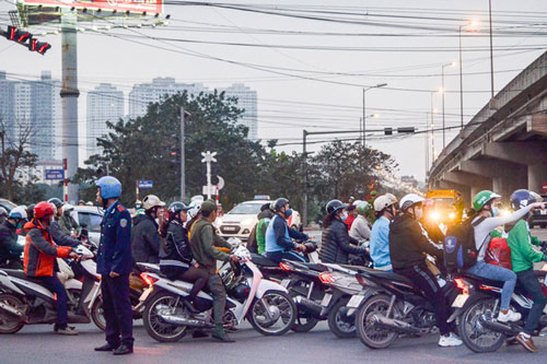 Thu 24 tỷ đồng tiền phạt vi phạm ATGT, trật tự đô thị tại Hà Nội